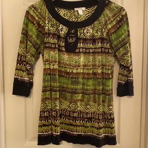 Soft & flowing tunic with keyhole neckline